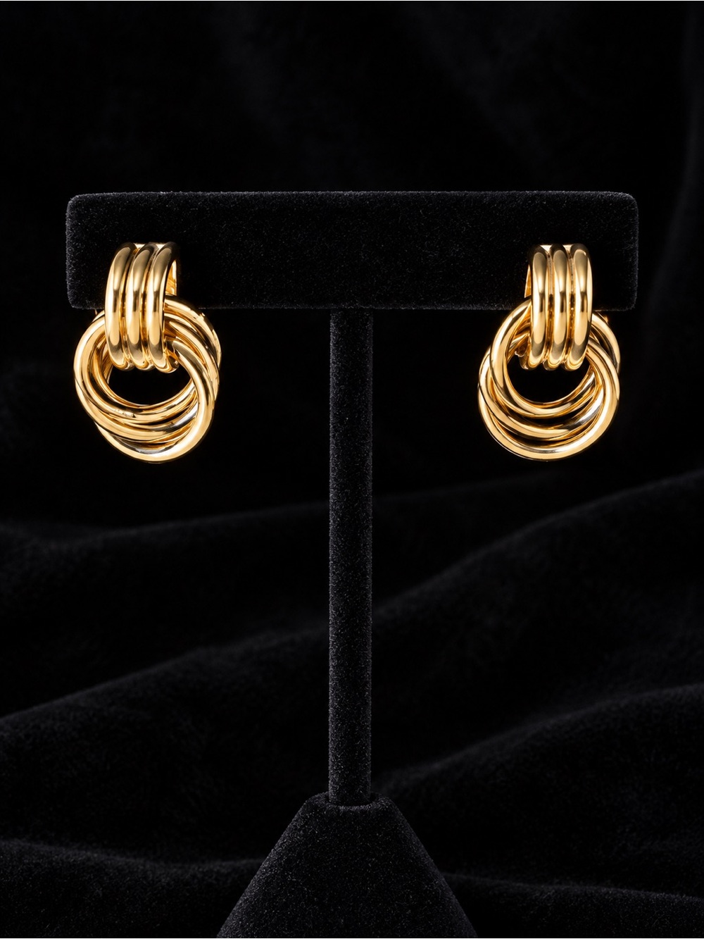 Gold Interlocked Ring Drop Earrings